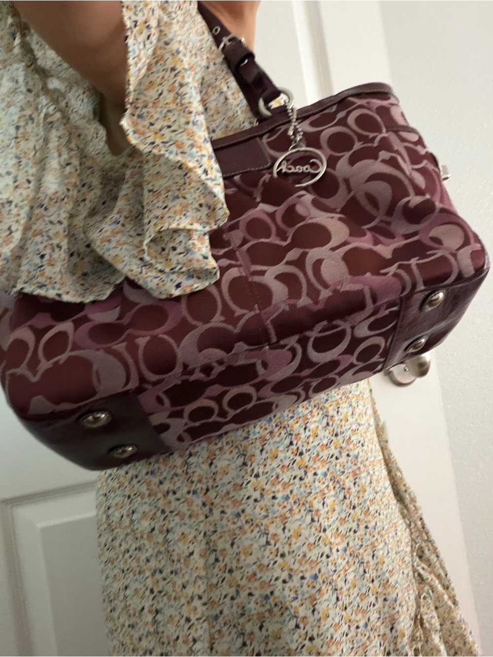 Handbag - Picture 6 of 10
